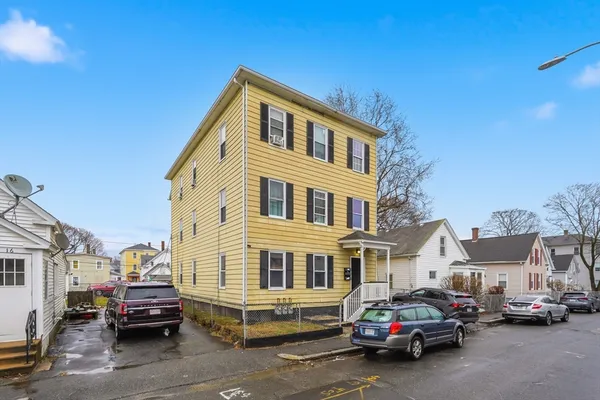 $874,995 | 14 1/2 Hacker Street, Worcester, MA 01603
