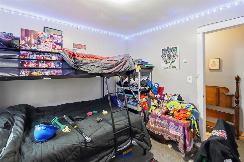 14 1/2 Hacker Street Worcester, MA 01603 - Photo 36 of 40