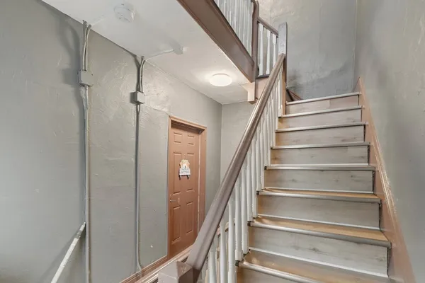 $874,995 | 14 1/2 Hacker Street, Worcester, MA 01603