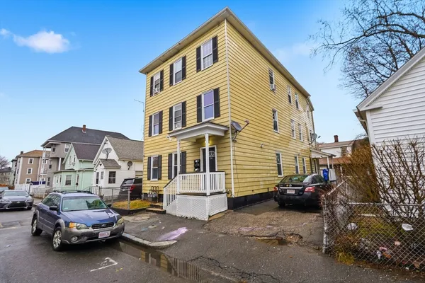 $874,995 | 14 1/2 Hacker Street, Worcester, MA 01603