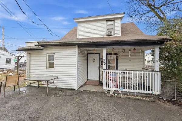 $874,995 | 14 1/2 Hacker Street, Worcester, MA 01603