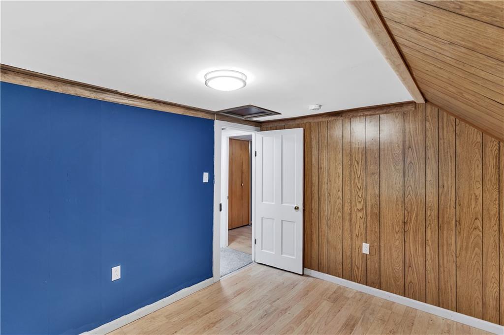 514 Kings Road Apollo, PA 15613 - Photo 17 of 33 a view of an empty room