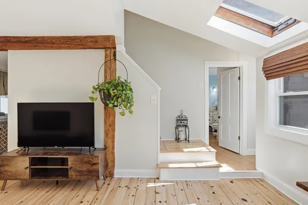 $675,000 | 25 Pepperell Road, Brookline, NH 03033