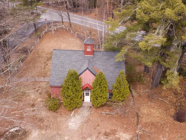 $675,000 | 25 Pepperell Road, Brookline, NH 03033