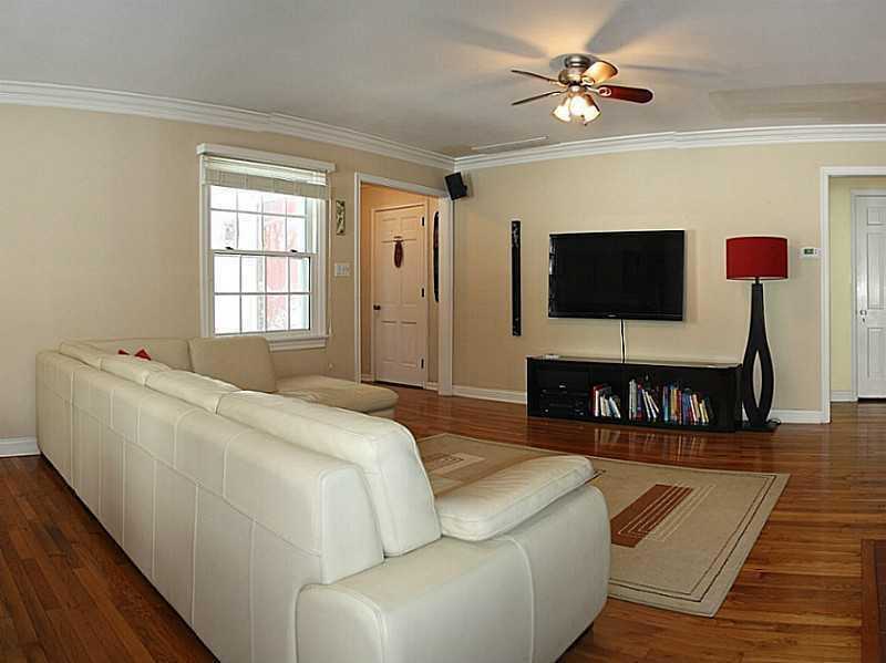 3301 Manning Road Indianapolis, IN 46228 - Photo 3 of 17 Gallery Image 3