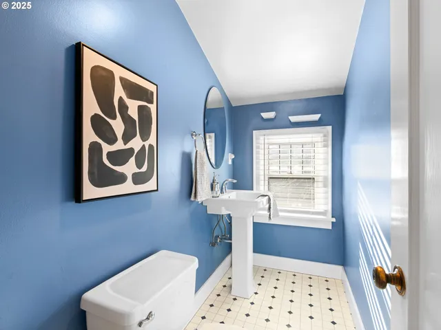 $599,900 | 1520 12th Street, Oregon City, OR 97045