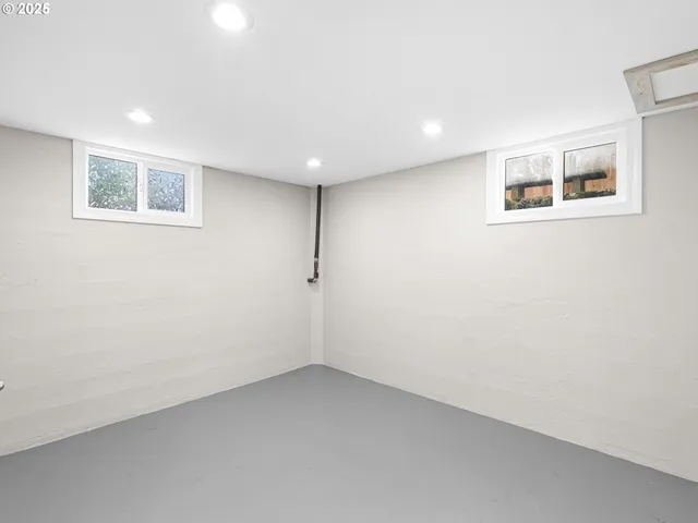 $599,900 | 1520 12th Street, Oregon City, OR 97045