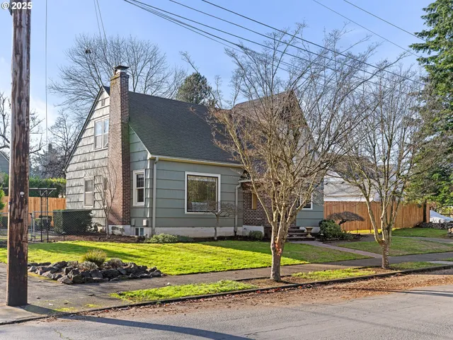 $599,900 | 1520 12th Street, Oregon City, OR 97045