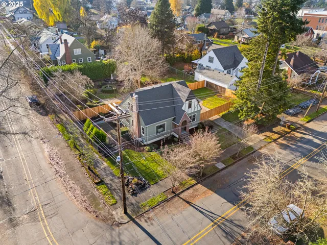$599,900 | 1520 12th Street, Oregon City, OR 97045