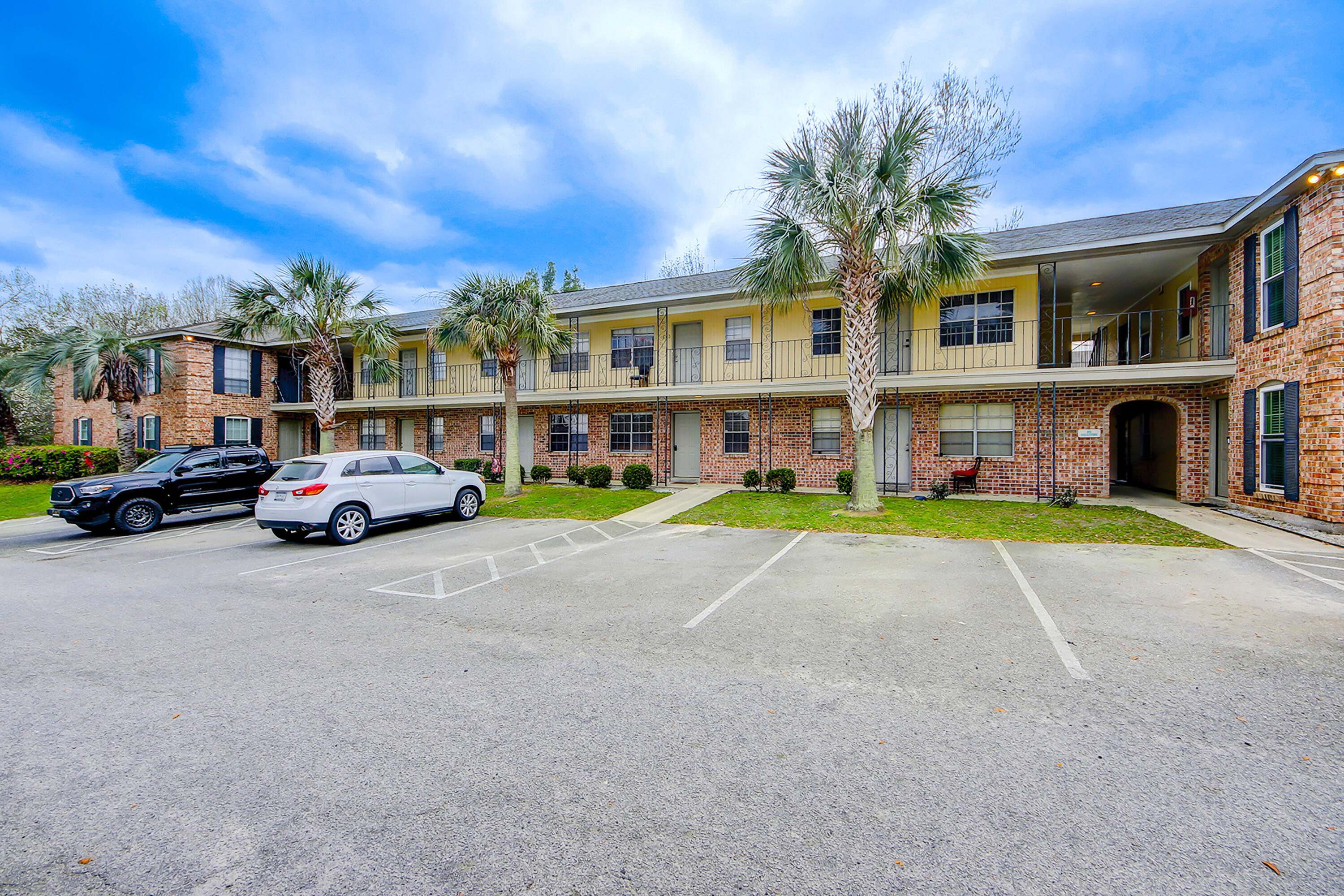6240 Old Point Road, Unit C5 Hanahan, SC 29410 - Photo 3 of 31 SCCH71-4989015