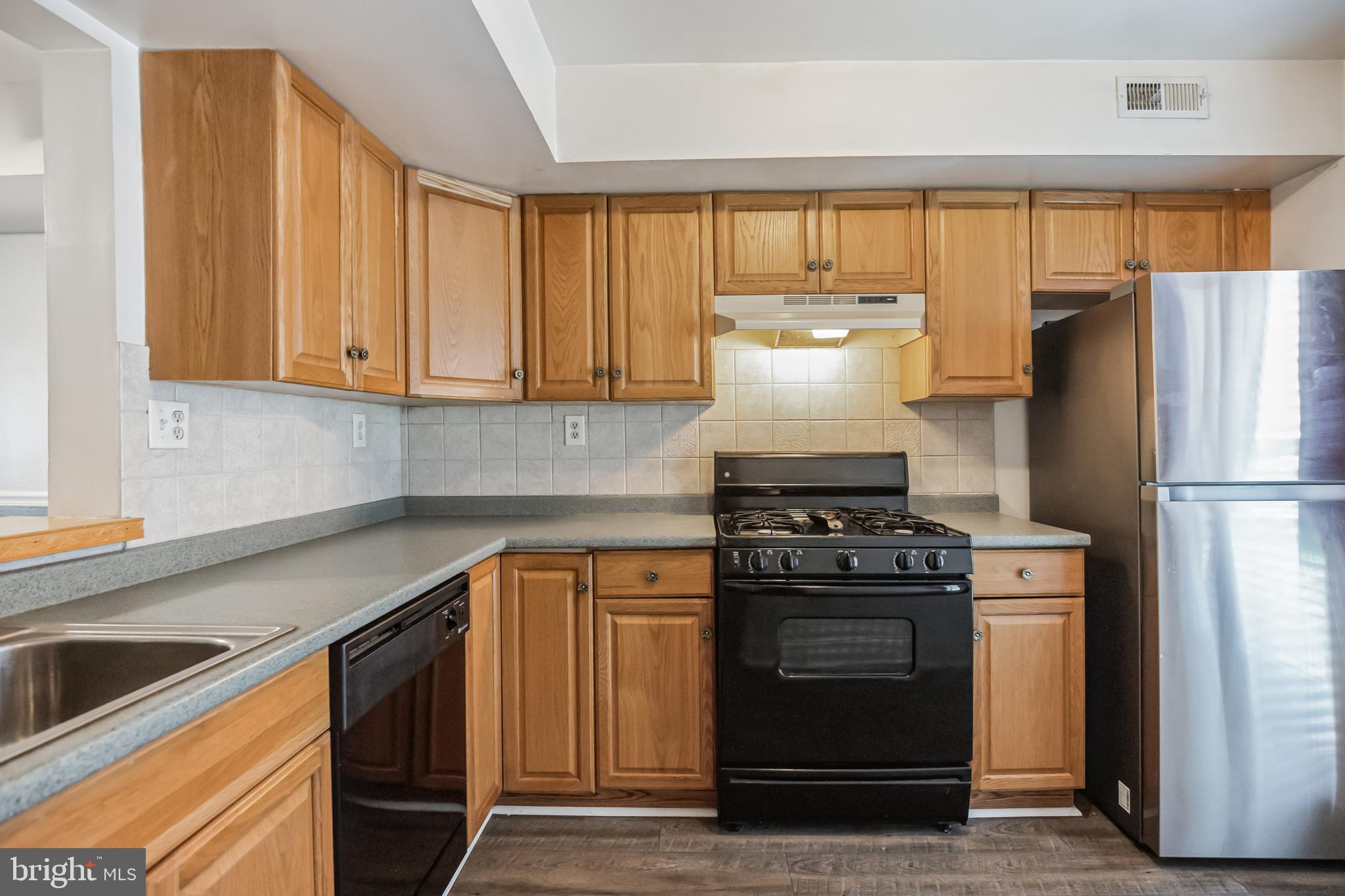 3575 Dows Road Philadelphia, PA 19154 - Photo 6 of 30 Gallery Image 6