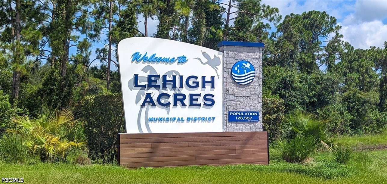 1413 Abbott Avenue Lehigh Acres, FL 33972 - Photo 3 of 4
