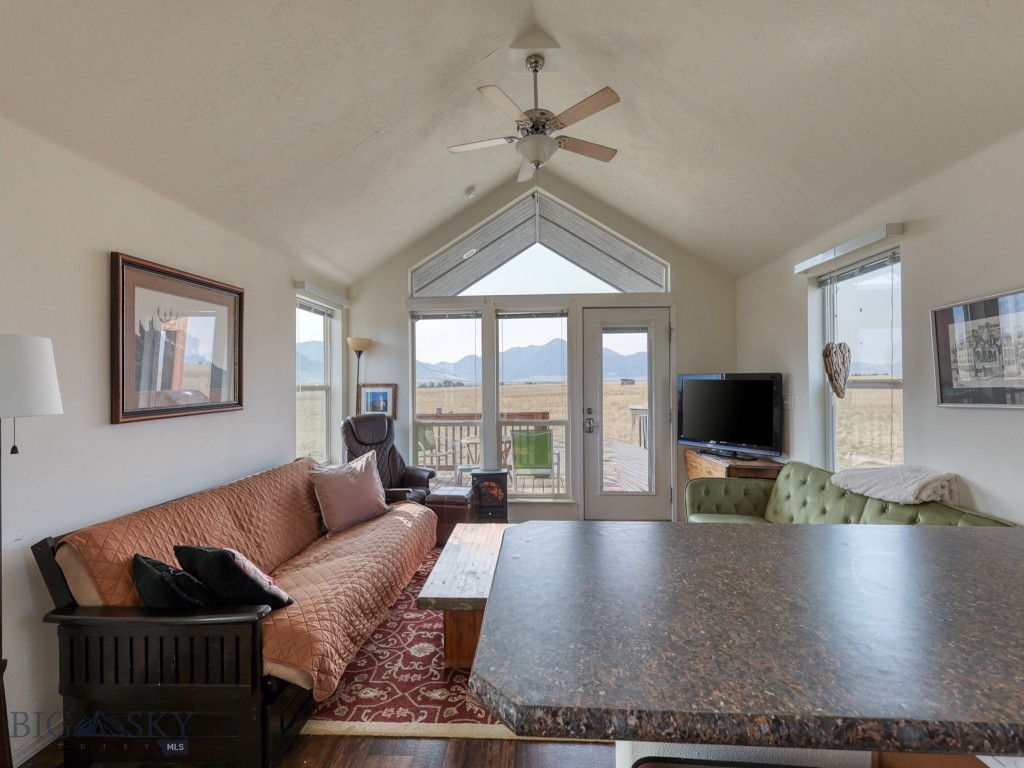 80 Glengarry Road Livingston, MT 59047 - Photo 64 of 79 ADU Living Room