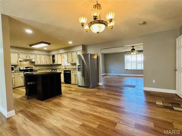 $249,900 | 1805 Zehm Avenue, Poplar Bluff, MO 63901
