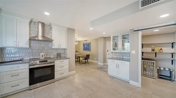 $9,000 | 4822 Ocean Boulevard, Unit 2F, Sarasota, FL 34242