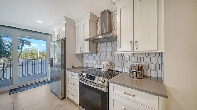 $9,000 | 4822 Ocean Boulevard, Unit 2F, Sarasota, FL 34242