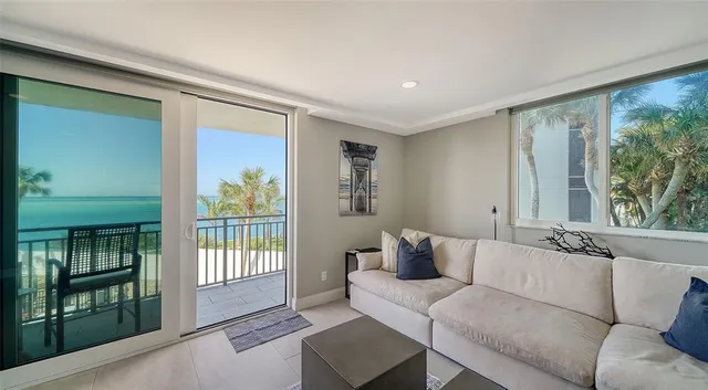 $9,000 | 4822 Ocean Boulevard, Unit 2F, Sarasota, FL 34242