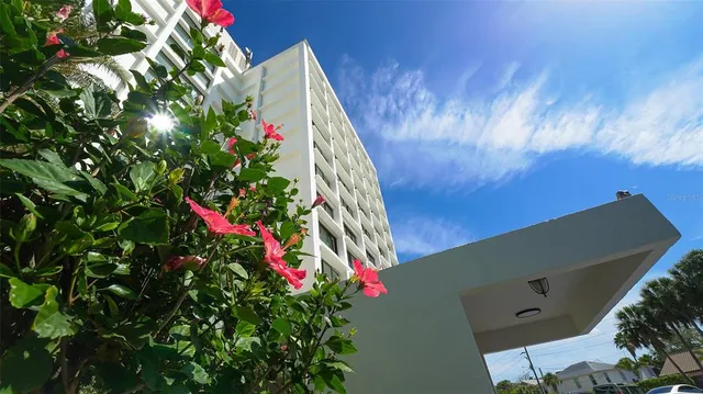 $9,000 | 4822 Ocean Boulevard, Unit 2F, Sarasota, FL 34242