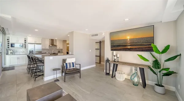 $9,000 | 4822 Ocean Boulevard, Unit 2F, Sarasota, FL 34242