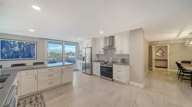 $9,000 | 4822 Ocean Boulevard, Unit 2F, Sarasota, FL 34242