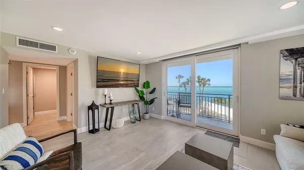 $9,000 | 4822 Ocean Boulevard, Unit 2F, Sarasota, FL 34242