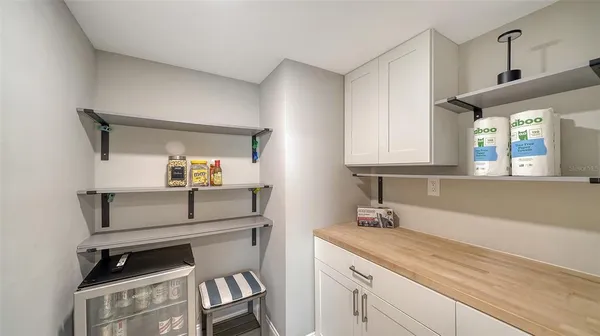 $9,000 | 4822 Ocean Boulevard, Unit 2F, Sarasota, FL 34242