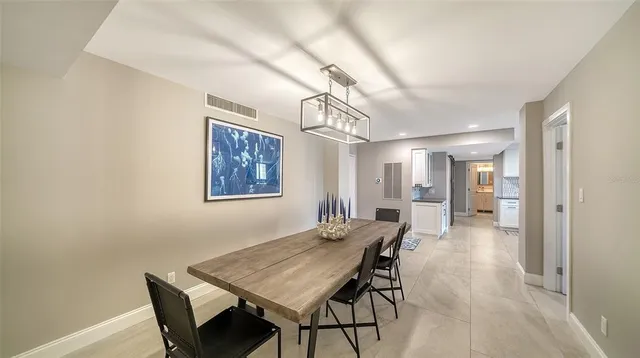 $9,000 | 4822 Ocean Boulevard, Unit 2F, Sarasota, FL 34242