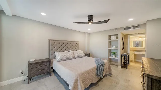 $9,000 | 4822 Ocean Boulevard, Unit 2F, Sarasota, FL 34242