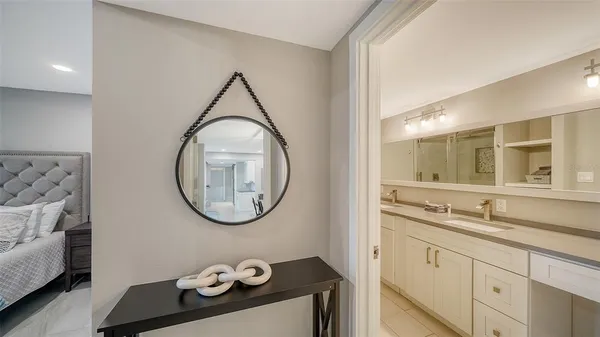 $9,000 | 4822 Ocean Boulevard, Unit 2F, Sarasota, FL 34242