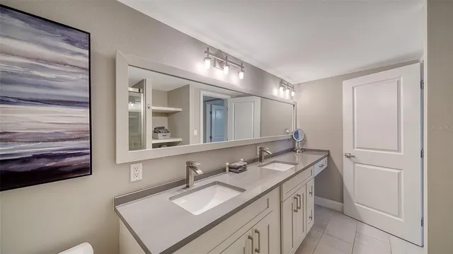 $9,000 | 4822 Ocean Boulevard, Unit 2F, Sarasota, FL 34242