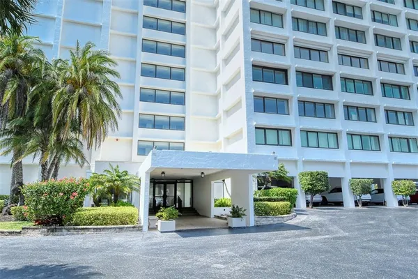 $9,000 | 4822 Ocean Boulevard, Unit 2F, Sarasota, FL 34242