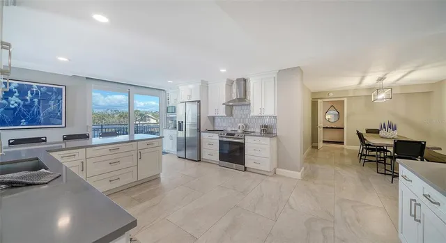 $9,000 | 4822 Ocean Boulevard, Unit 2F, Sarasota, FL 34242