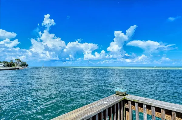 $9,000 | 4822 Ocean Boulevard, Unit 2F, Sarasota, FL 34242