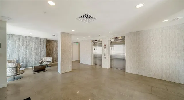 $9,000 | 4822 Ocean Boulevard, Unit 2F, Sarasota, FL 34242