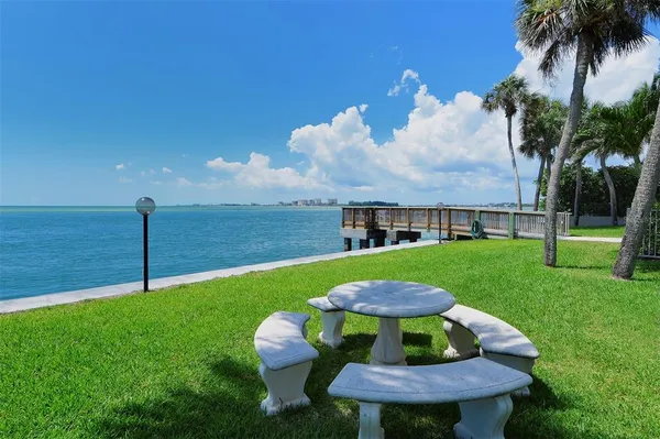 $9,000 | 4822 Ocean Boulevard, Unit 2F, Sarasota, FL 34242