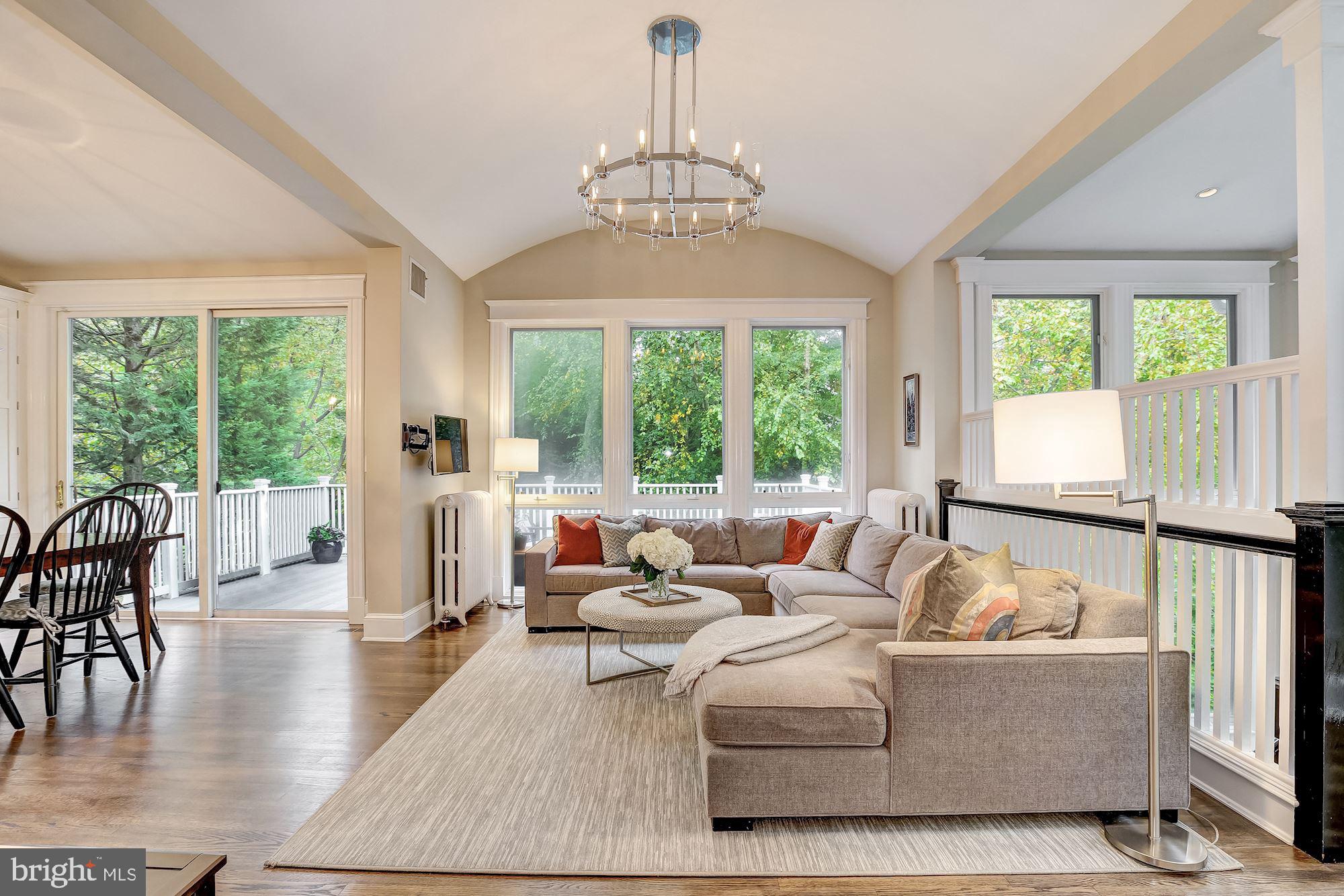 3307 Macomb Street Northwest Washington, DC 20008 - Photo 16 of 47 Contemporary Living Spaces