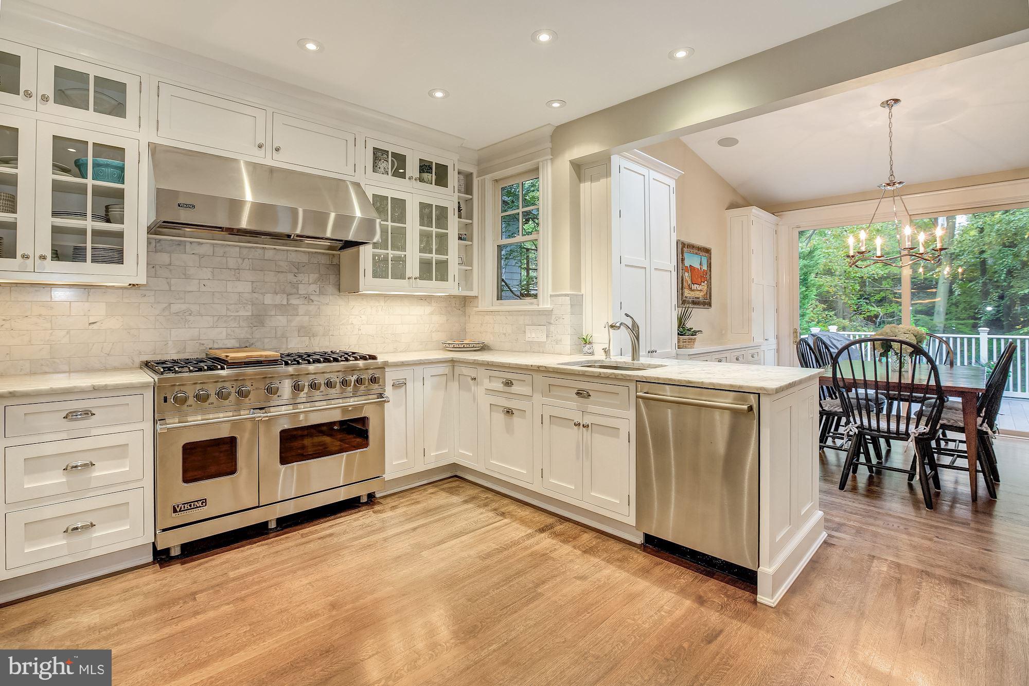 3307 Macomb Street Northwest Washington, DC 20008 - Photo 22 of 47 Carrara Marble Counters & Backsplash