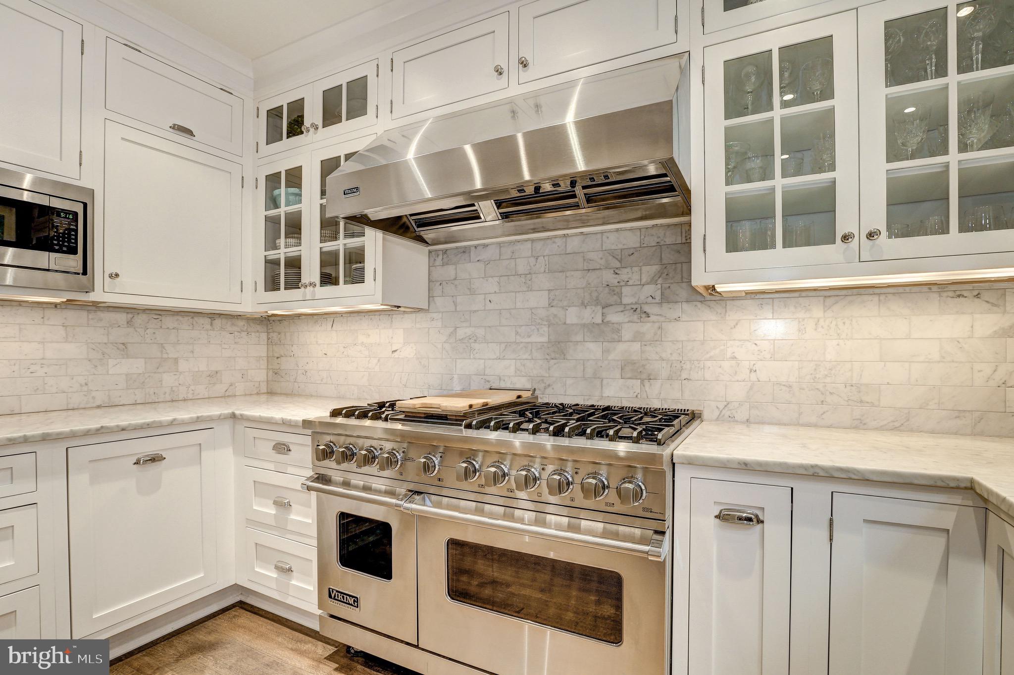 3307 Macomb Street Northwest Washington, DC 20008 - Photo 23 of 47 Professional Viking Range + Subzero Refrigerator