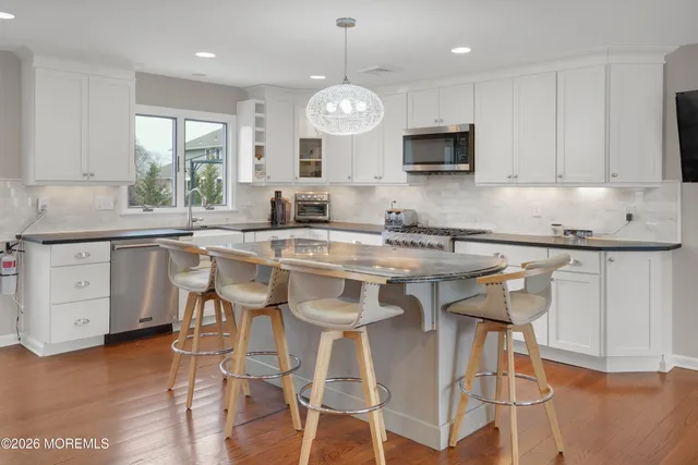 $1,250,000 | 500 Port Au Peck Avenue, Oceanport, NJ 07757