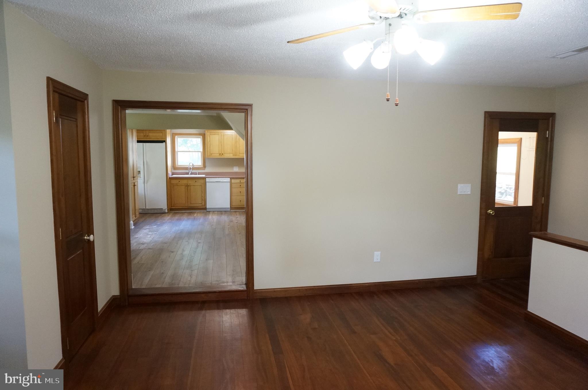 6425 Zittlestown Road Boonsboro, MD 21713 - Photo 11 of 57 LR/FR Looking Into Country Kit