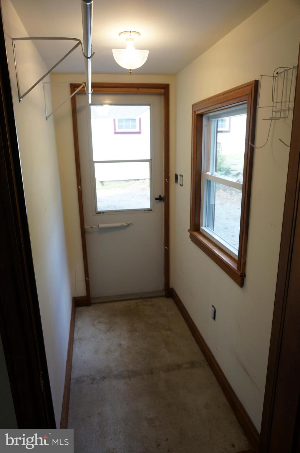 6425 Zittlestown Road Boonsboro, MD 21713 - Photo 14 of 57 Mud Room Entry To Living/FamilyRoom
