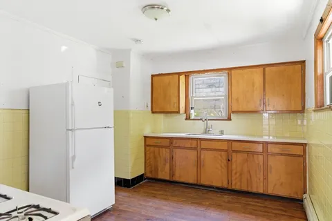 $849,000 | 8 Parker Place, Somerville, MA 02143