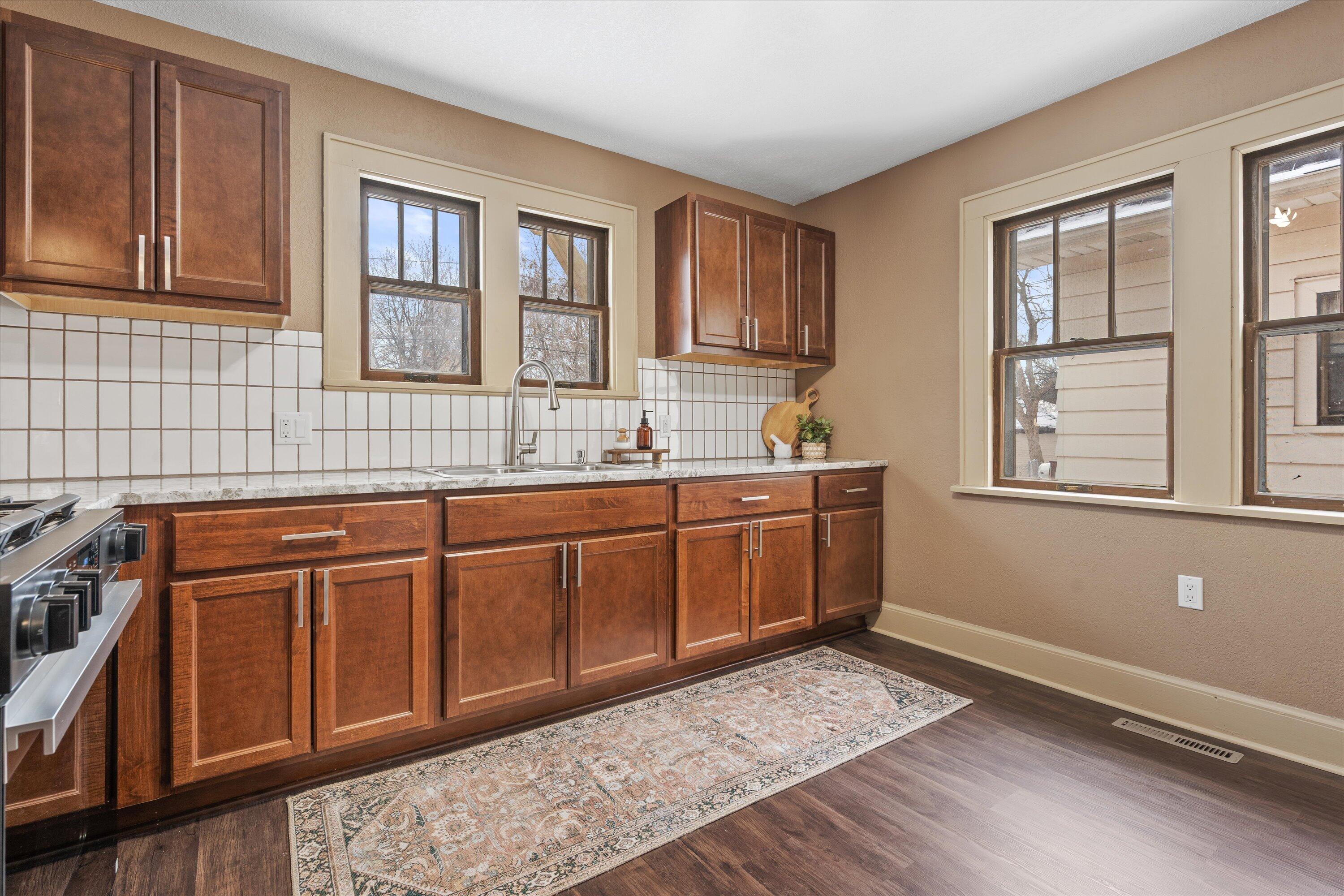 5352 North 39th Street, Unit 5352A Milwaukee, WI 53209 - Photo 15 of 42 Very Large FF Kitchen