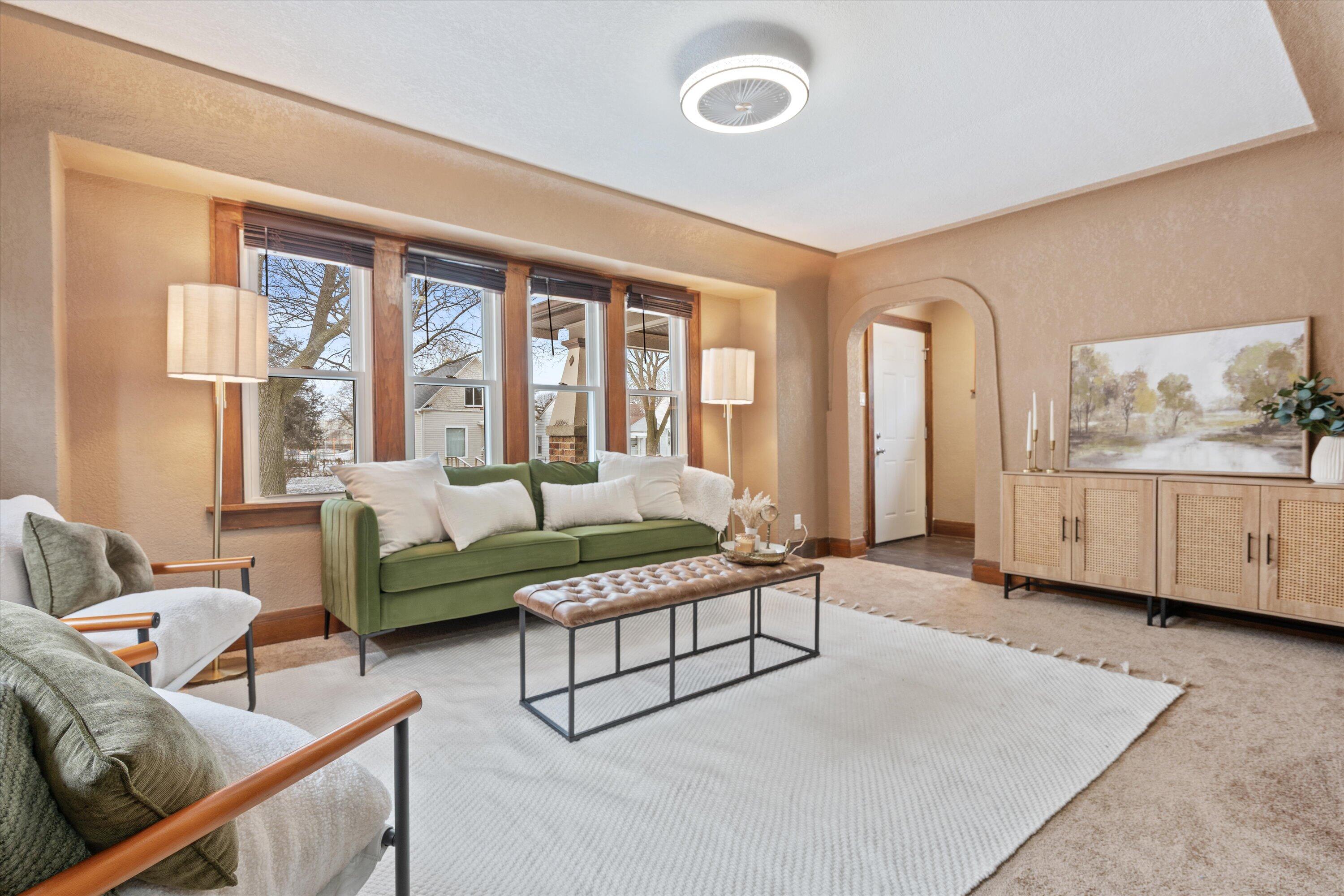 5352 North 39th Street, Unit 5352A Milwaukee, WI 53209 - Photo 4 of 42 New carpet!