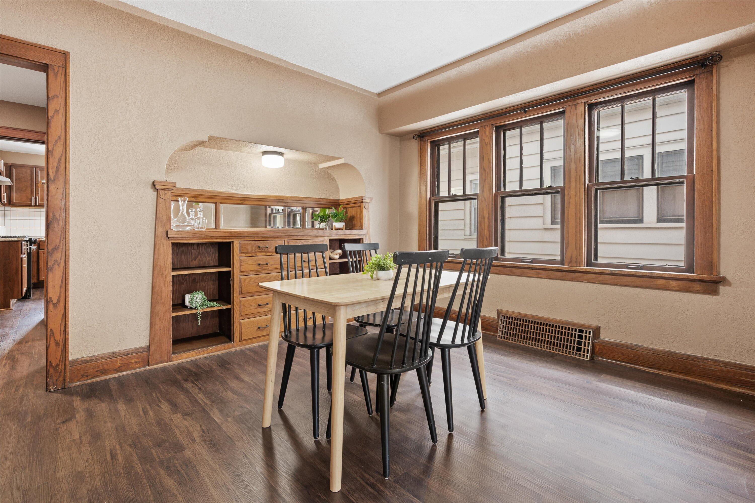 5352 North 39th Street, Unit 5352A Milwaukee, WI 53209 - Photo 10 of 42 Lovely woodwork