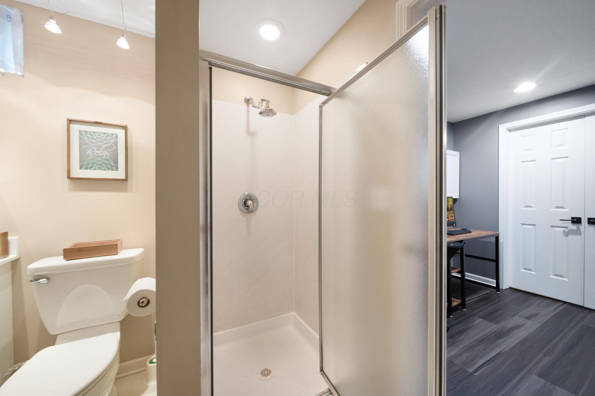 7591 Rolling Ridge Way Westerville, OH 43082 - Photo 27 of 30 LL Bathroom