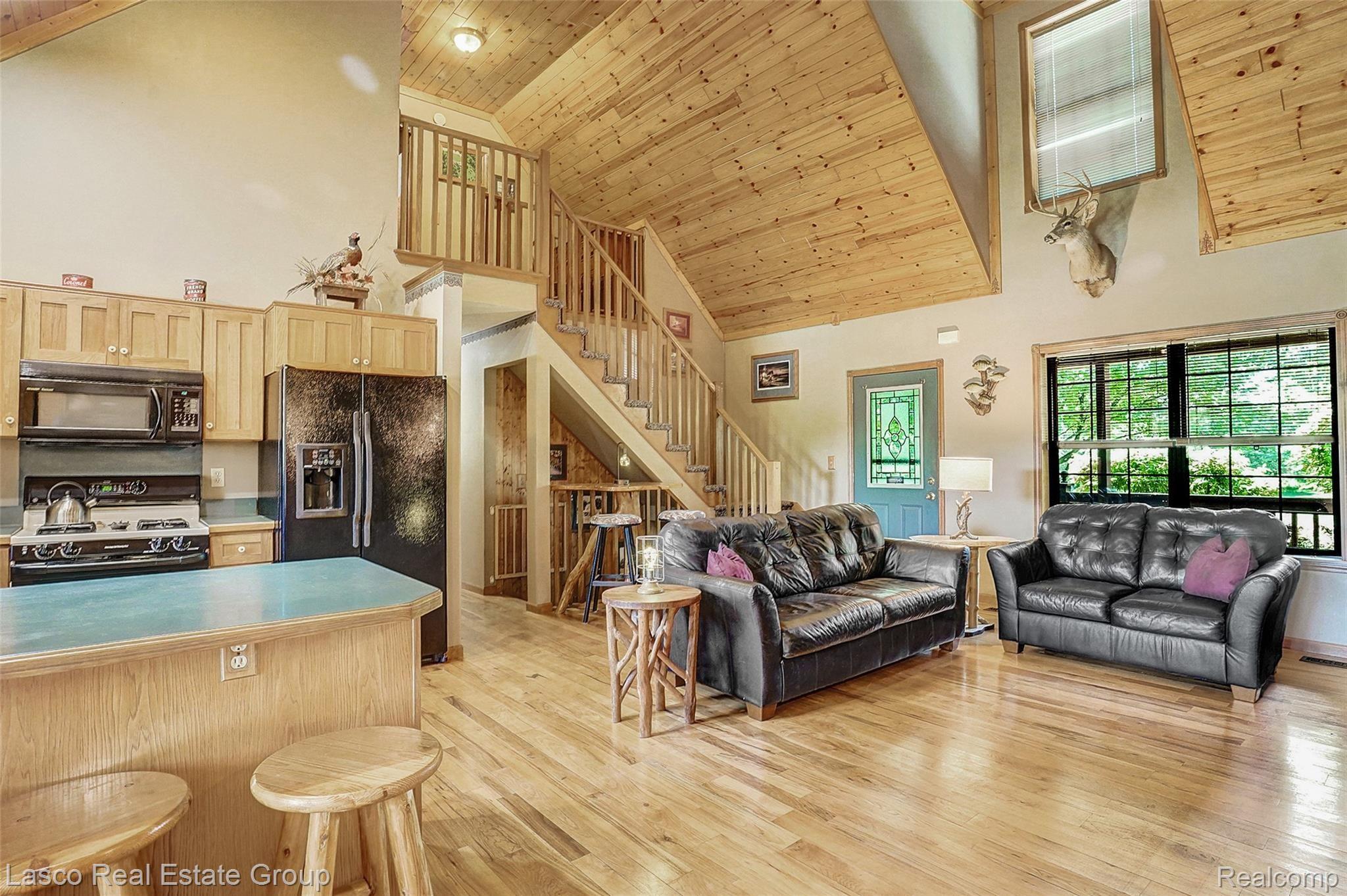 12049 Hoisington Road Gaines, MI 48436 - Photo 8 of 60 DSC01229.jpg