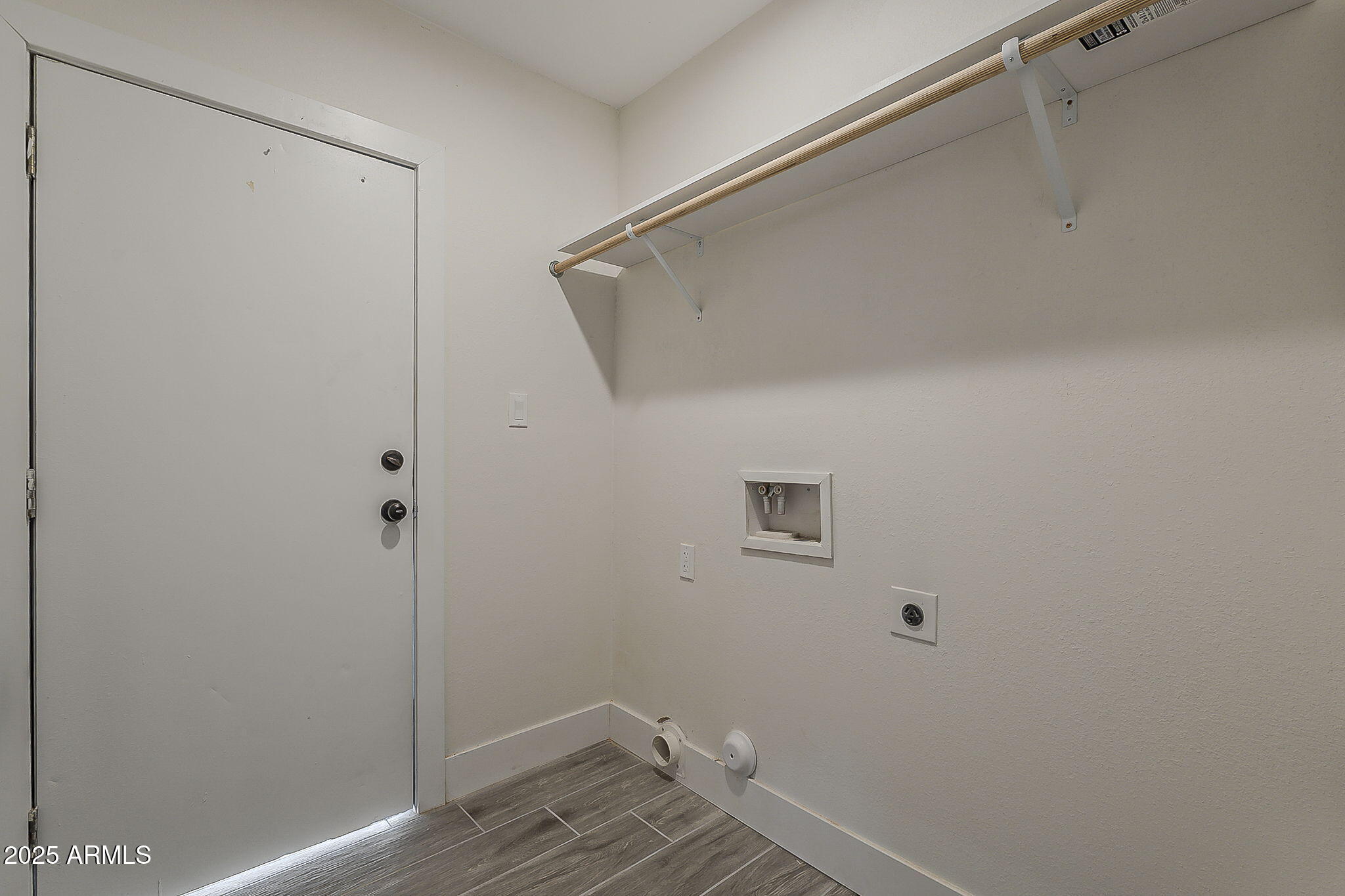 8644 West Mountain View Road Peoria, AZ 85345 - Photo 30 of 35 a view of room