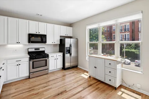 $439,000 | 2406 West Lexington Street, Chicago, IL 60612