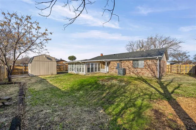 $269,900 | 565 Park Center Boulevard, Saginaw, TX 76179